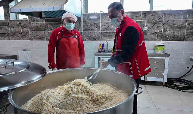 Bingöl'de 256 hanede bin 48 kişiye her gün sıcak yemek dağıtılıyor