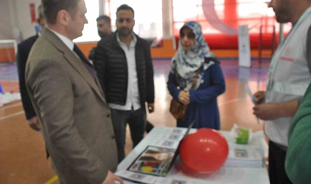 Bulanık Kaymakamı Koşansu, down sendromlu çocukları unutmadı