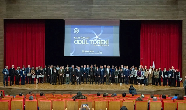 EBYÜ'de 'Kalite Ödülleri ve Yılın Eğiticisi Ödül Töreni' düzenlendi
