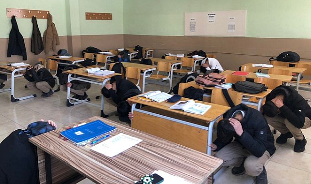 Eleşkirt’te deprem ve yangın tatbikatı yapıldı