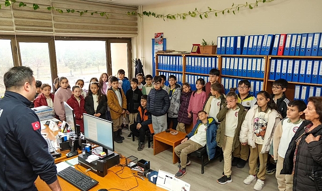 Erzincan Gazi İlkokulu öğrencileri belediyeyi ziyaret etti