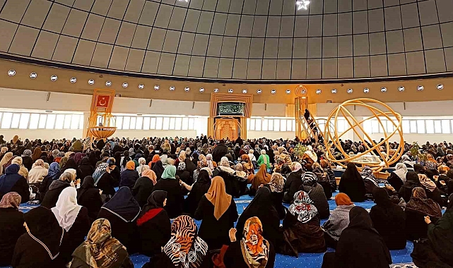 Erzincan'da "Hanımlara Özel Kadir Gecesi" programı düzenlendi
