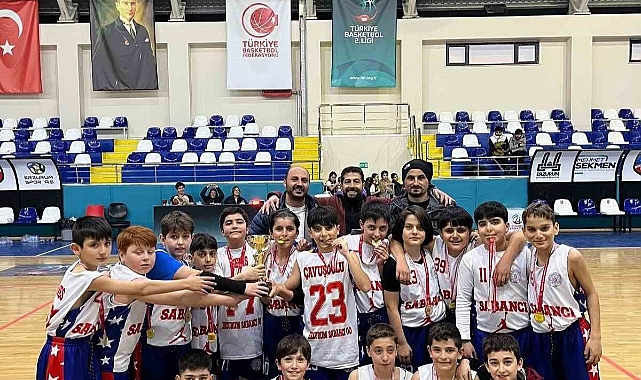 Erzurum'da Sabancı basketbol küçüklerde hem kızlarda hem erkekler de şampiyon