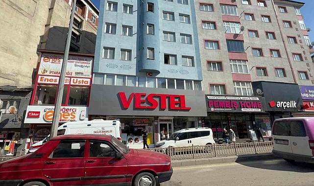 Erzurum'da 70 yaşındaki eczacı evinde ölü bulundu