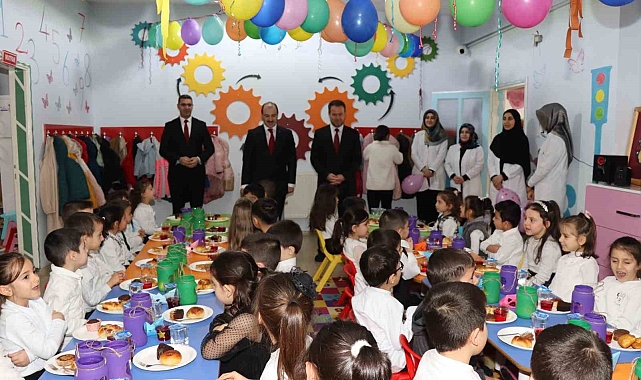 Erzurum'da minikler tekne orucu iftarında buluştu