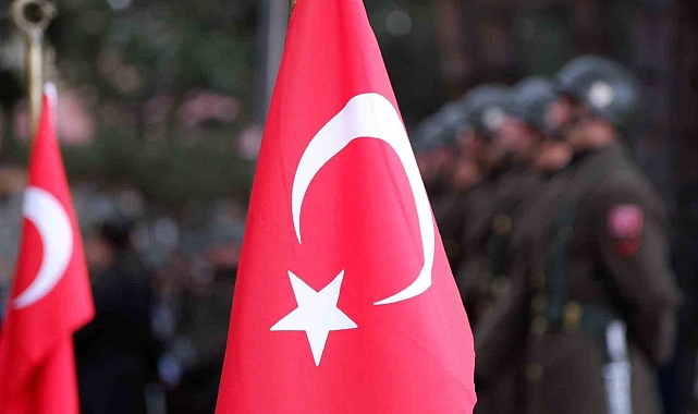 Erzurum'da şehit annesinin feryadı şehitlikte yankılandı