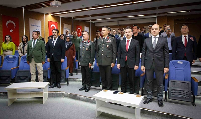 Hakkari'de şehit ailelerine devlet övünç madalyası verildi