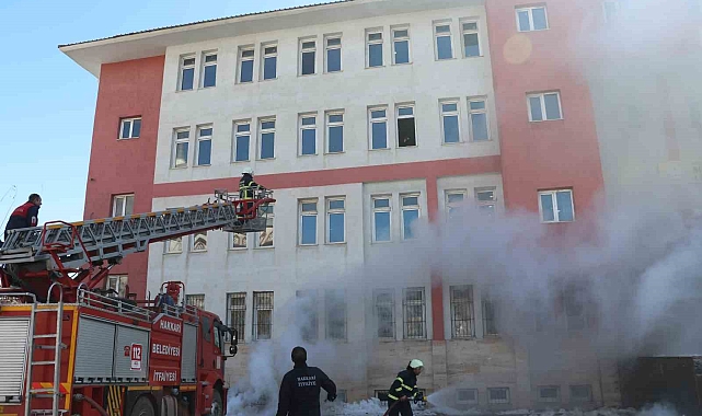 Hakkâri'deki tatbikat gerçeğini aratmadı