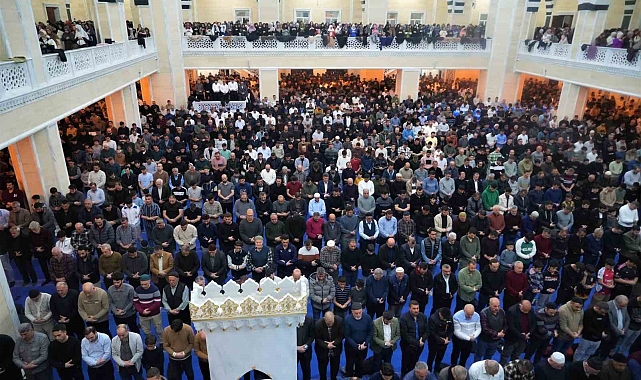 Kadir Gecesi Muş'ta dualarla idrak edildi