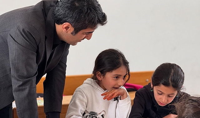 Kars Sarıkamış Kaymakamı Aslantatar, öğrencilerle buluştu