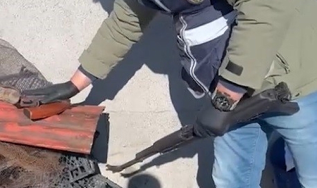 Kars'ta hurdalıktan uzun namlulu silah çıktı