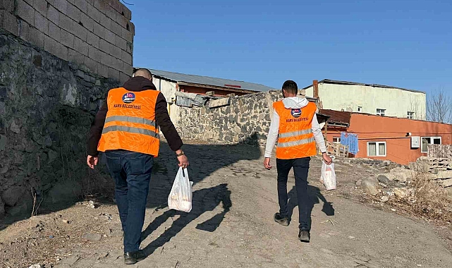 Kars'ta onlarca aileye sıcak yemek dağıtılıyor