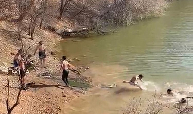 Malatya'da çocuklar sıcak havanın tadını çıkardı