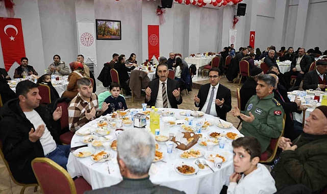 Muş'ta, şehit yakınları ve gaziler için iftar programı düzenledi