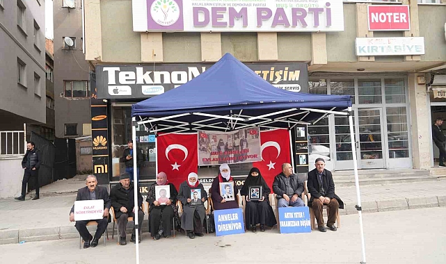 Muş'ta annelerin evlat nöbeti devam ediyor