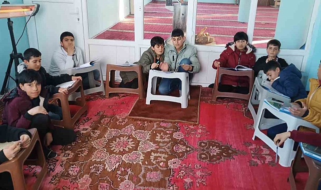 Özalp'ta 'Ramazanla Öğreniyorum' projesi başladı