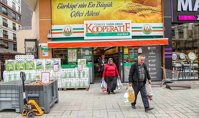 Van Büyükşehir Belediyesi 'Sosyal Kart' dağıtımına başladı