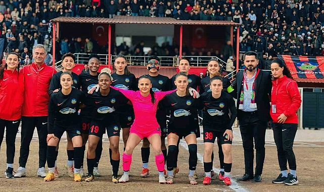 Yüksekova Spor Kadın Futbol Takımı Süper Lig'e yükseldi