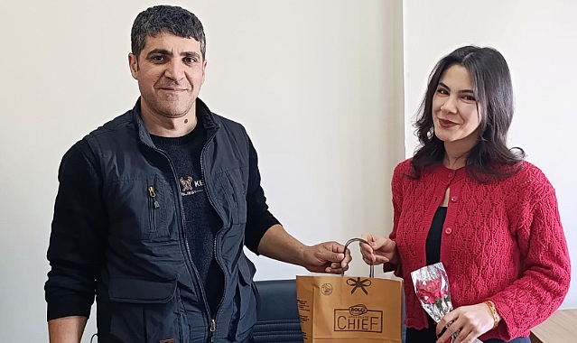 Yurt Eğitim Sen Ağrı Şubesi’nden kadın çalışanlara 8 Mart jesti