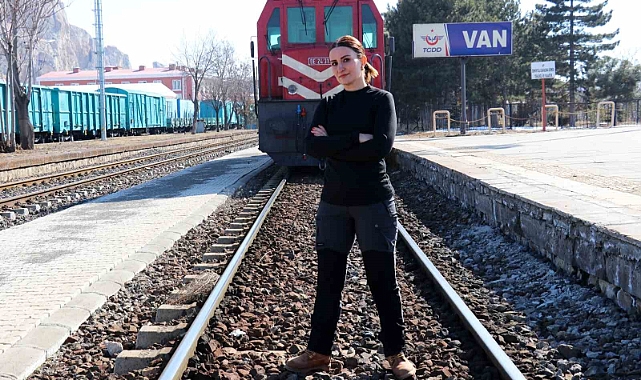 Zorlu coğrafyanın kadın makinisti takdir topluyor