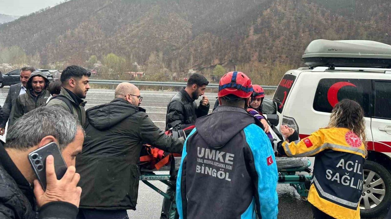 Bingöl’de trafik kazası: 5 yaralı