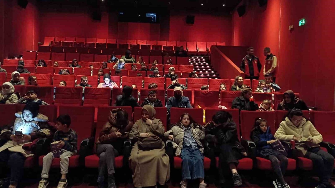 Çocuklar renkli bir etkinlikte buluştu