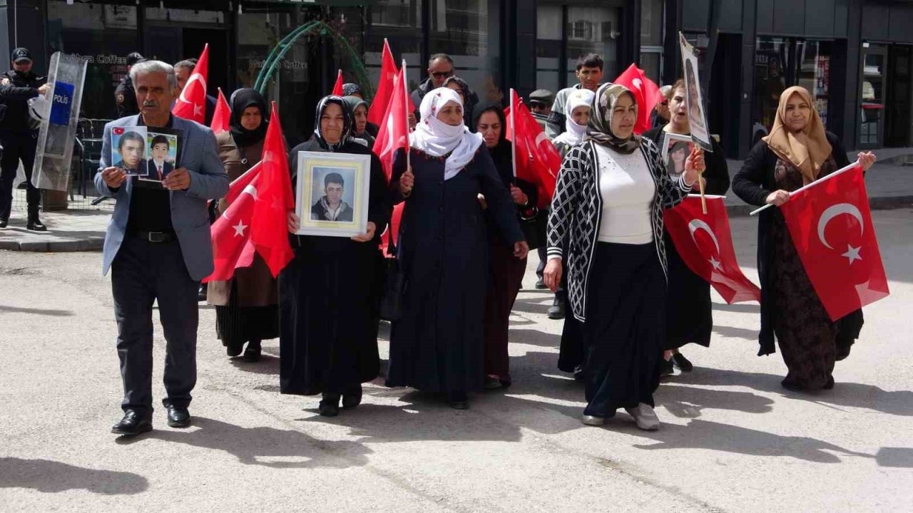 Van'da evlat nöbeti 99’uncu haftasında