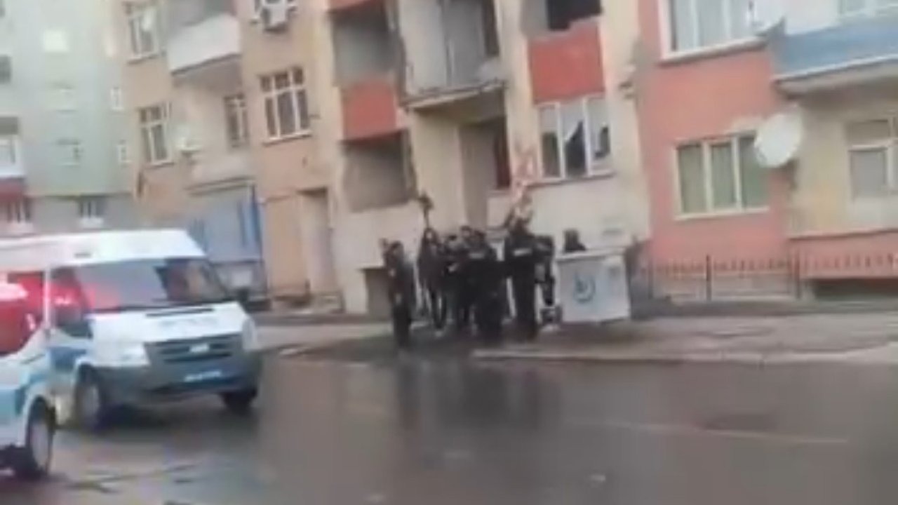 Bir şahıs ağır hasarlı binada ölü bulundu