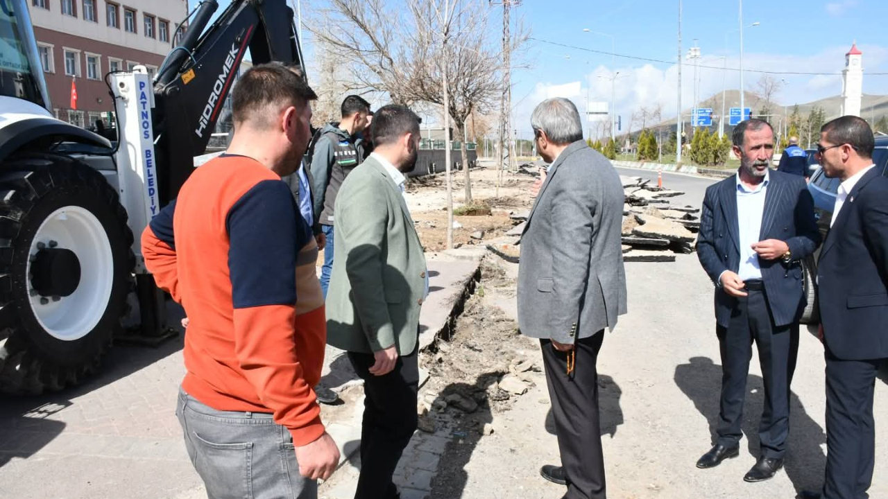 Patnos'ta Yol ve Kaldırım Çalışmaları Başladı