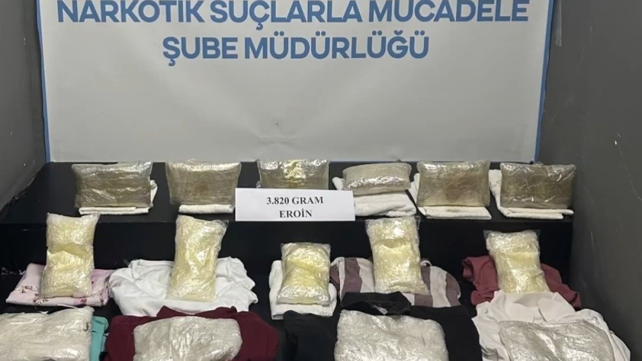 Hakkari’de otomobilin yakıt deposunda 21 kilo 440 gram uyuşturucu madde ele geçirildi