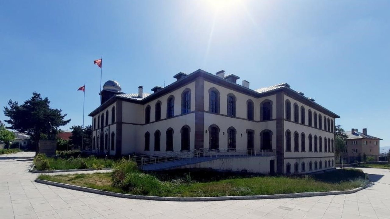 Erzurum'un buram buram tarih kokan mekanı
