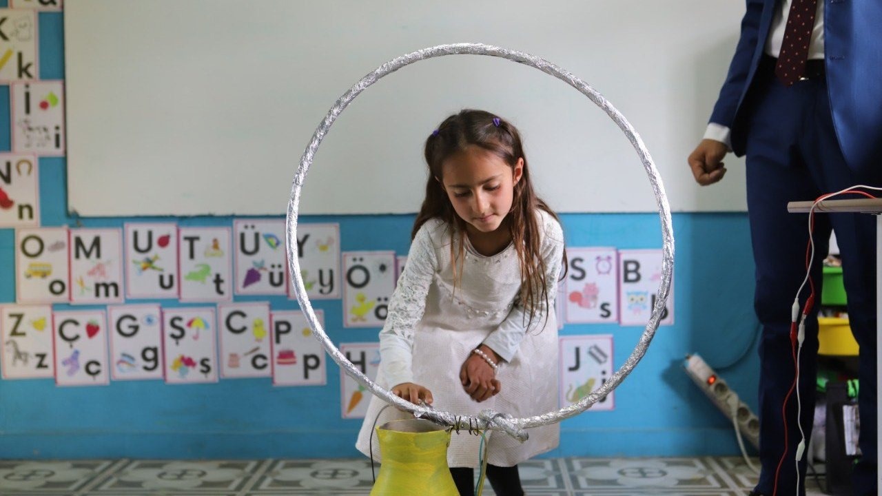 Kodlama köye girdi: Öğretmen öğrendi, öğrenciler üretti