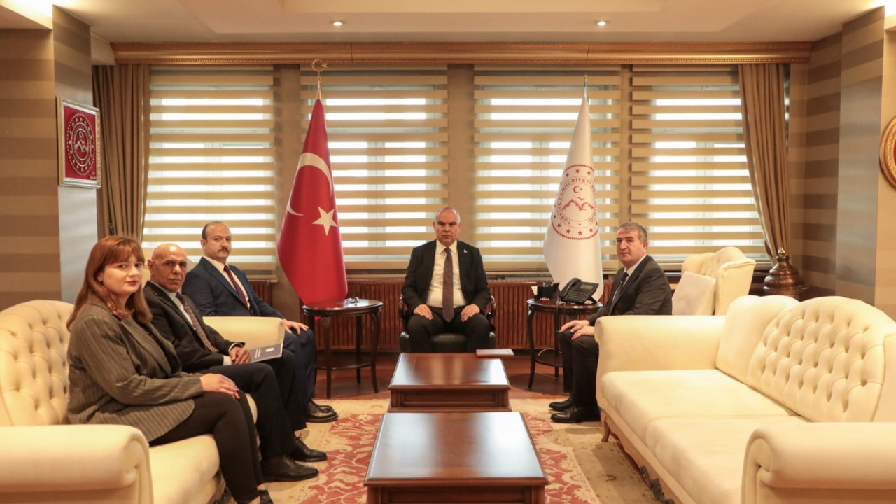 Ağrı Kültür ve Turizm Müdürü Altun'dan Vali Koç’a Kütüphane Haftası ziyareti
