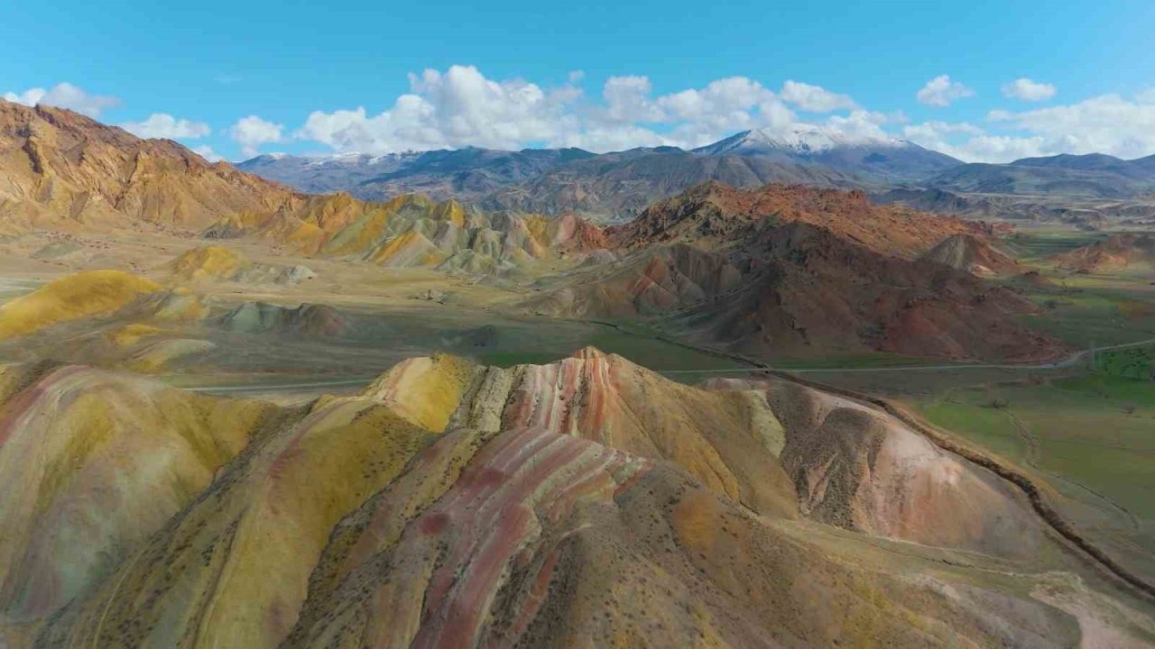 Erzurum'un Gökkuşağı Tepeleri keşfedilmeyi bekliyor