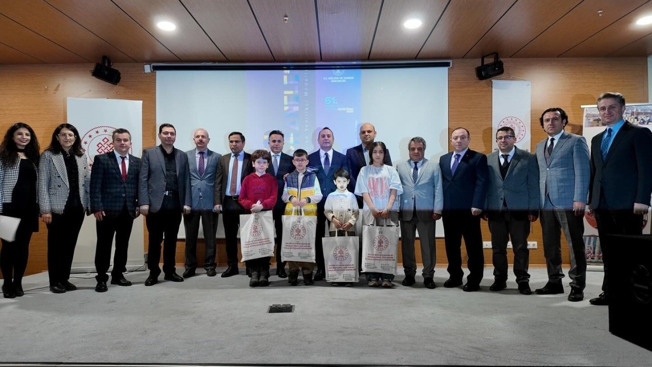 Erzurum'da "Üreten Kütüphaneler" temasıyla buluştular