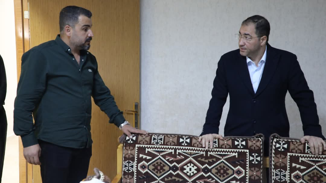 İl Müdürü Çelebi, faaliyete girecek yeni Genç Ofisi'nde incelemelerde bulundu