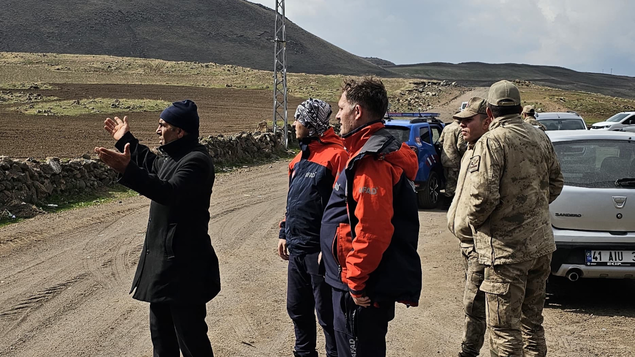 (Videolu Haber) Patnos’ta kaybolan şizofreni hastası AFAD ekipleri tarafından bulundu