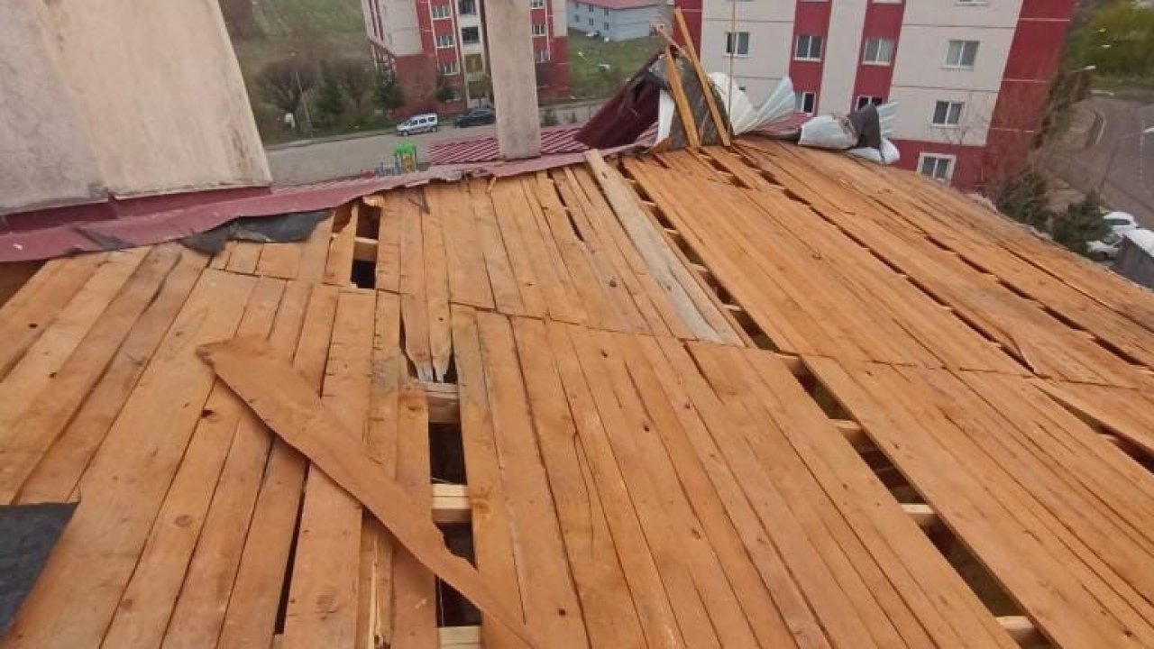 Bingöl’de şiddetli rüzgar nedeni ile binaların çatıları uçtu
