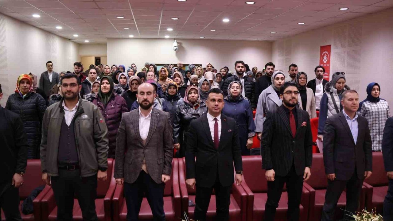 Dijital çağda aile söyleşisi: "Bilinçlen, güçlen, aktar"