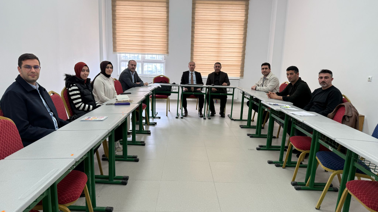 Ağrı'da "100 Mümtaz Şahsiyet" Projesi kapsamında Nurettin Topçu'dan ilhamla hikaye kitapları hazırlanacak