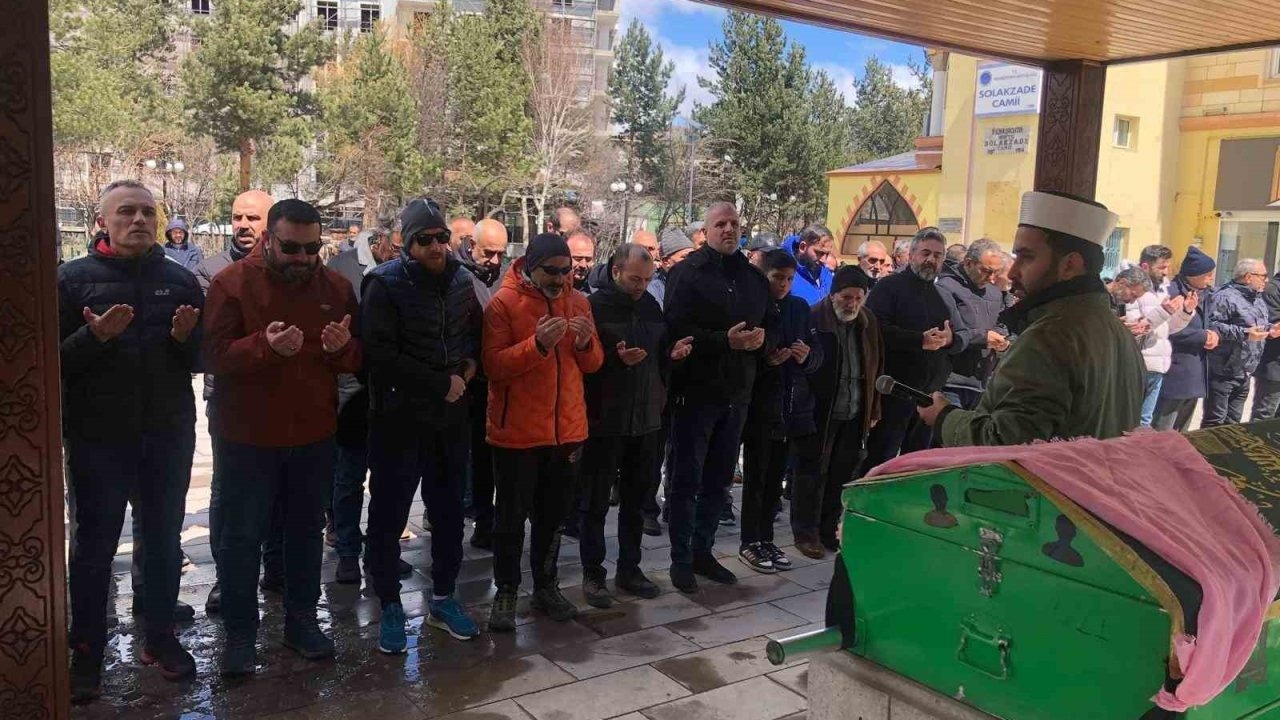 Güven Uşun’un anne acısı