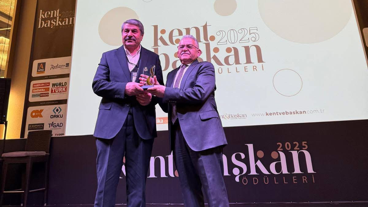 Başkan Abdulhalik Taşkın’a “Kent & Başkan 2025” Ödülü