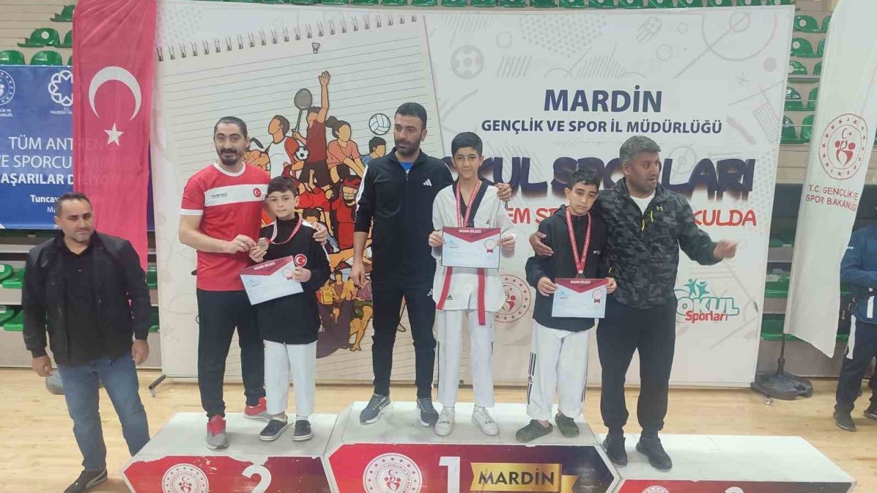 Bitlisli sporcular Mardin’de dereceye girdi