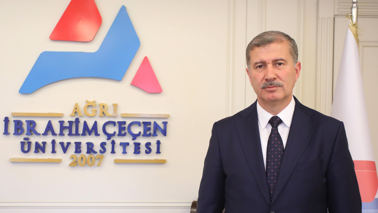 Rektör Gülçin’den Ağrı’nın Düşman İşgalinden Kurtuluşunun 107. Yıl Dönümüne Anlamlı Mesaj