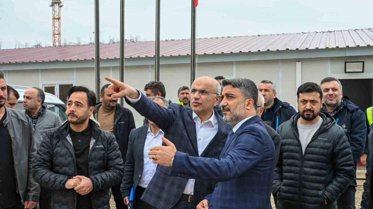 Başkan Sami Er: "Malatya’yı güvenli ve çağdaş konutlarla yeniden inşa ediyoruz"