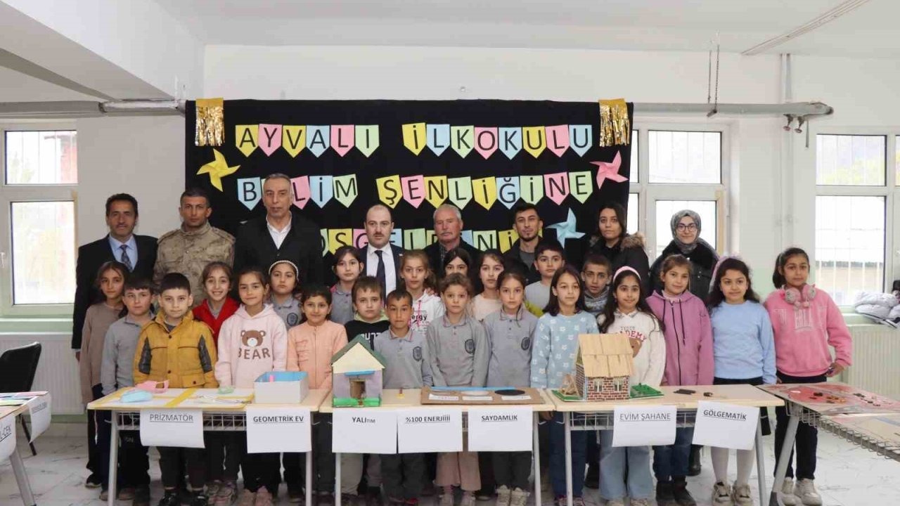 Oltu Ayvalı İlkokulu’nda bilim şenliği coşkusu