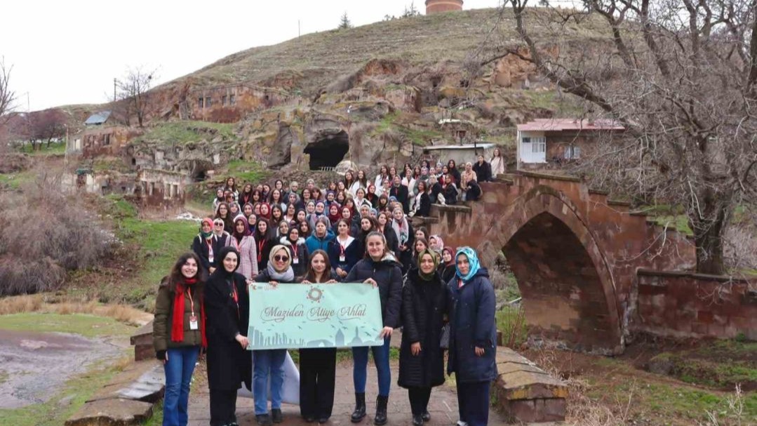 Ahlat İstanbullu öğrencileri ağırladı
