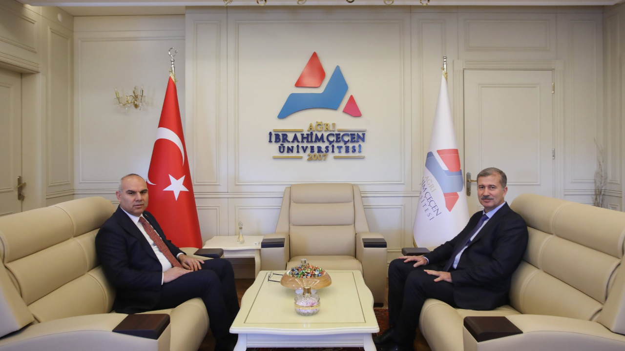Ağrı Valisi Koç’tan Rektör Gülçin’e Hayırlı Olsun Ziyareti