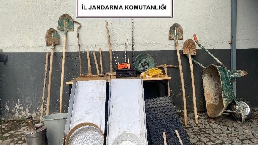 Erzurum'da jandarma kaçak kazı yapanlara operasyon gerçekleştirdi