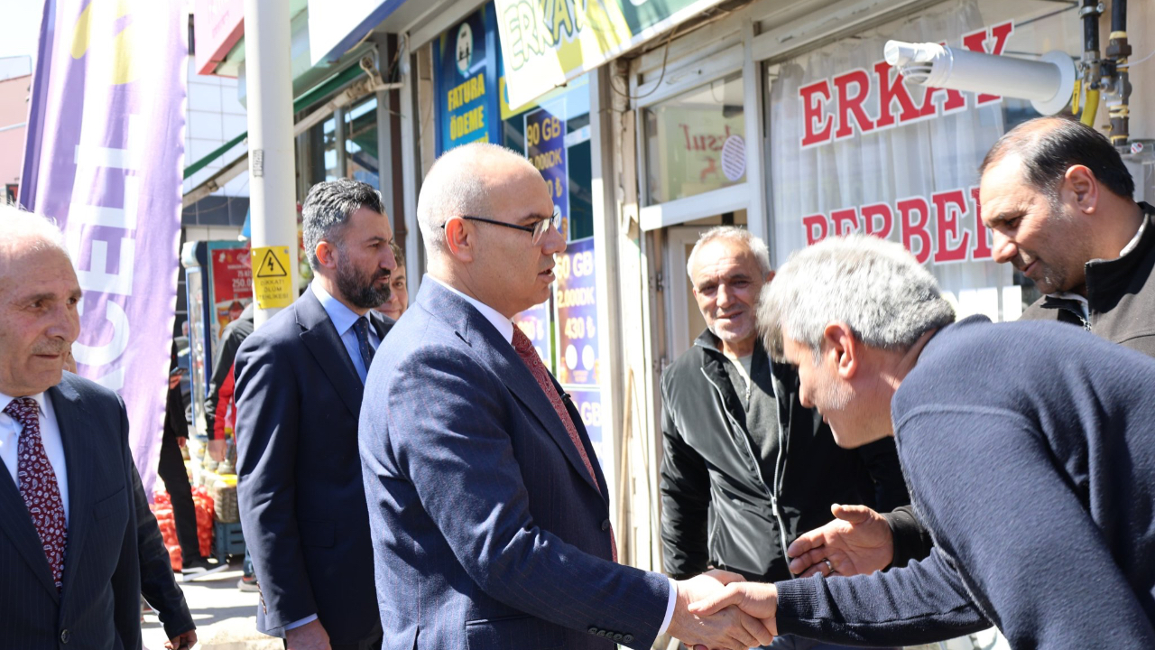 Ağrı Valisi Koç, Eleşkirt’te Esnaf Ziyaretinde Bulundu